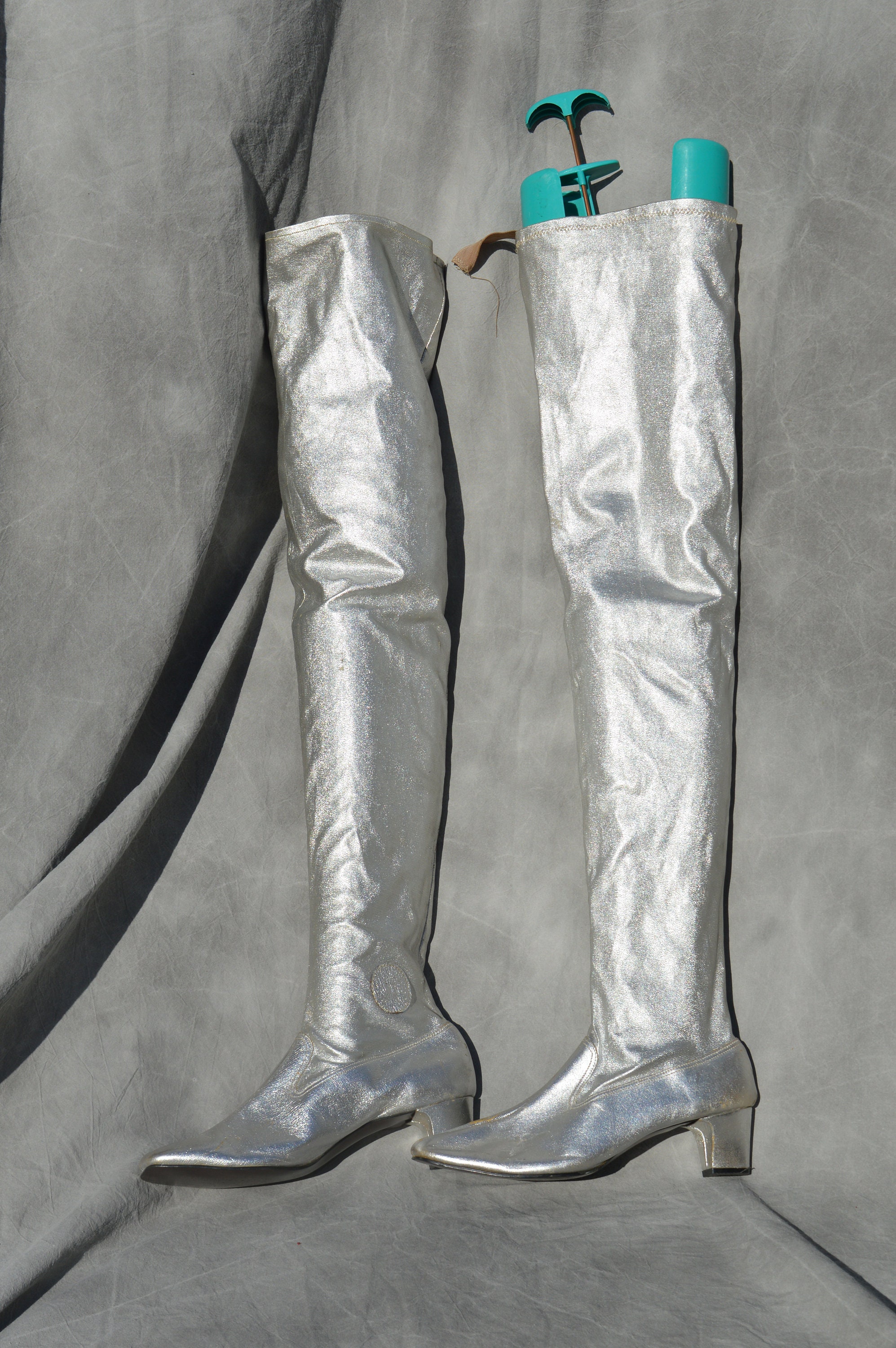 Vintage 60's SBICCA California SILVER Go Go Boots Size 7 M