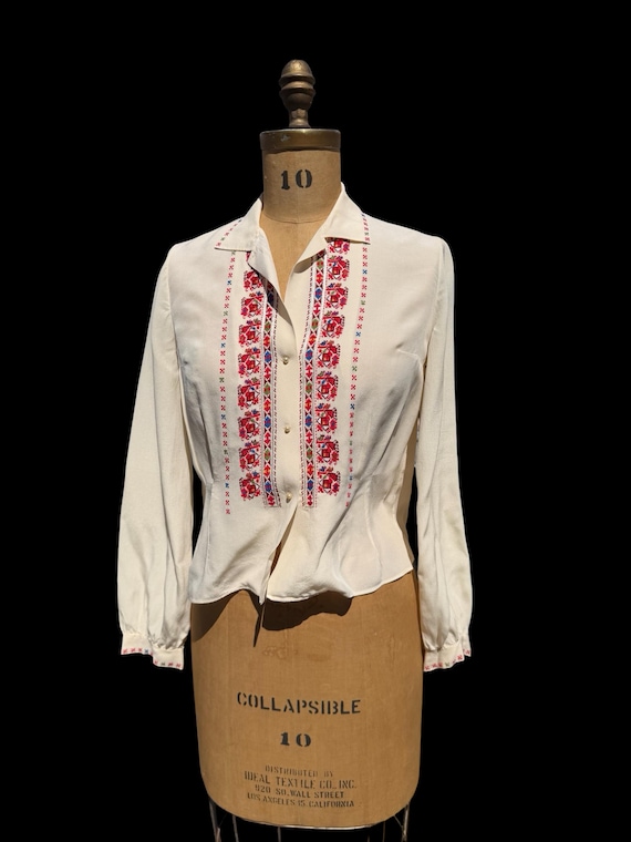 Vintage 40-50s hand embroidered hungarian silk blouse shirt formal dress blouse Small chic