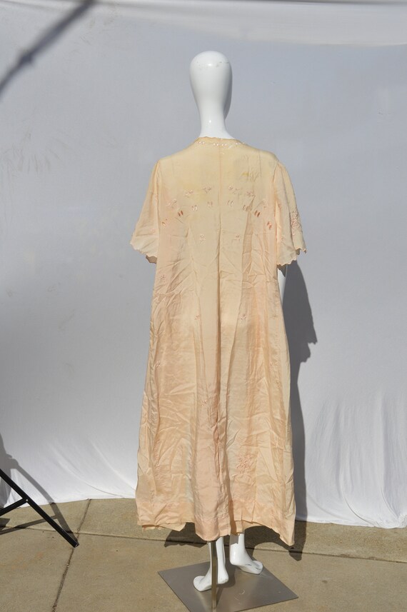 Vintage silk embroidered robe lingerie 40's art d… - image 2
