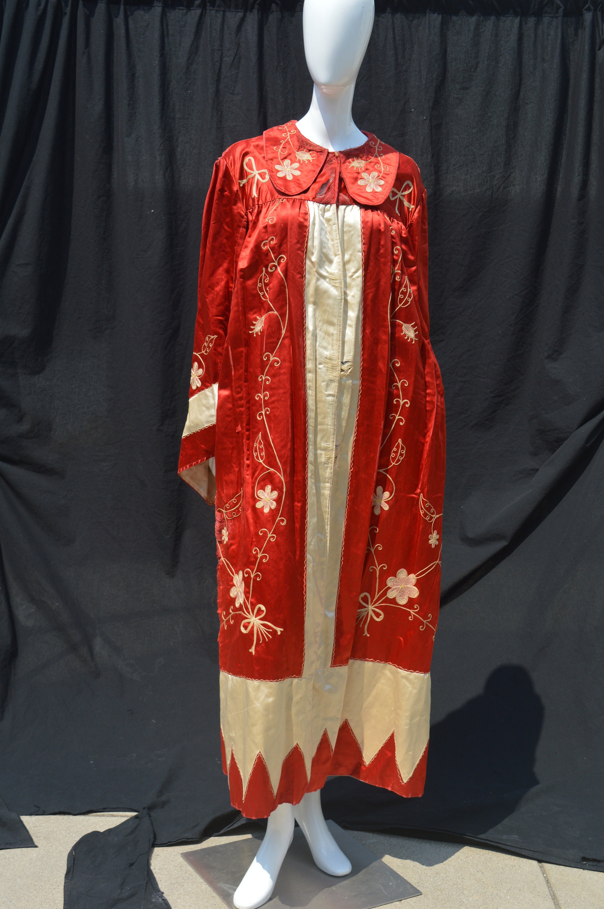 Knight Red Robe Antique Red Silk Embroidered Ceremonial Lodge Robe Medieval Heraldic ...