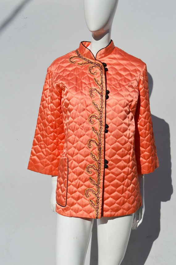 Vintage 60's quilted embroidered oriental style jacke… Gem