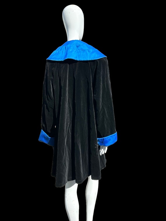 Vintage 80s rayon blend velvet coat by AVEDON  wi… - image 2