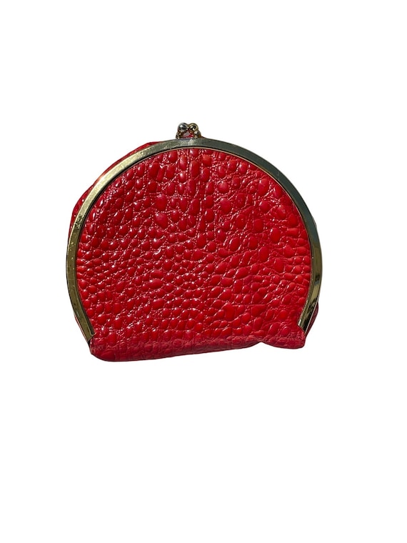 Vintage 70s RED round FAUX alligator patent leathe