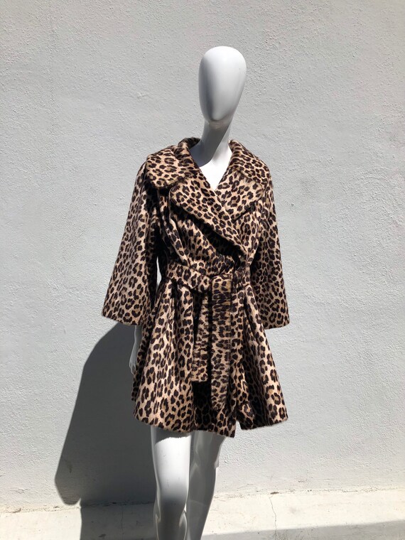 Vintage 60'a A line wide faux leopard coat overco… - image 1