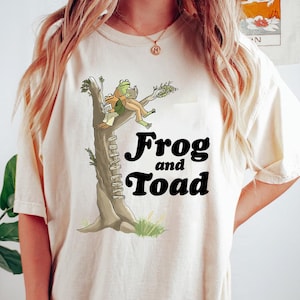 Comfort Colors® Frog And Toad T-shirt, Classic Book Shirt, Cottagecore Aesthetic Shirt, Book Lover Gift, Retro Reading Shirt, Librarian Tees