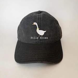 Embroidered Silly Goose Cap - Vintage Humorous Baseball Hat - Mom Dad Wildlife Baseball Cap - Outdoor Animal Lover Camping Hat