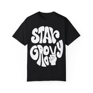 Stay Groovy T-Shirt: Retro 70s Vibe, Peace Sign Graphic