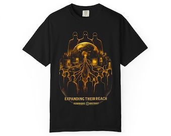 Könnte beinhalten: Schwarzes T-Shirt mit goldenem Grafikdesign. Das Design zeigt Silhouetten, einen Globus und den Text "EXPANDING THEIR REACH" und "VUHNIQUE DISTRIGT". Das Kunstwerk hat ein futuristisches, abstraktes Thema.