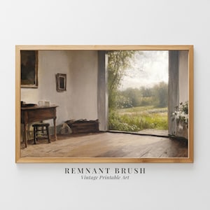Op de afbeelding: Een vintage schilderij van een kamer met een houten tafel en een kruk, een raam met uitzicht op een veld en een ingelijst schilderij aan de muur. Het schilderij is in een houten lijst.