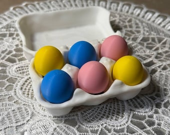 3D Printed Egg Carton Fidget Toy, Sensory Clicker, Stress Relief 01