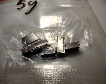 5 gram gesinterde rheniumfragmenten 99,99% – zeldzame metalen verzamelstukken