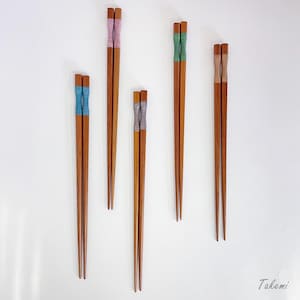 Ishida Wooden Chopsticks Set – 5 Pairs, Kokeshi-Inspired Traditional Japanese Design, Made in Japan (23cm / 9&quot;)