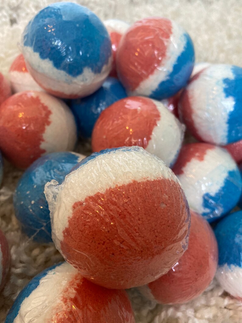 Bath Bomb / Pool Bombs / Bath Fizzies / Vegan /handmade/ Bath Etsy