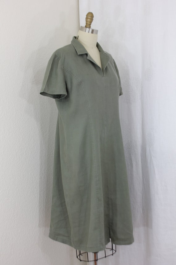 Casual loose fit linen dress in olive green - image 4