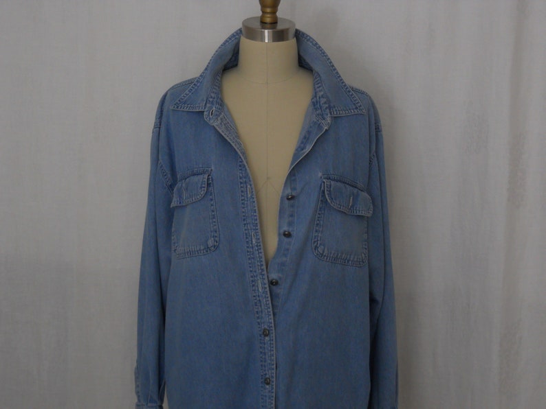 vintage blouse in soft denim blue cotton long sleeves by St. John size 16W image 6