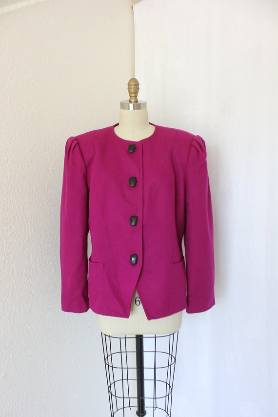 Vintage Oleg Cassini blazer in purple