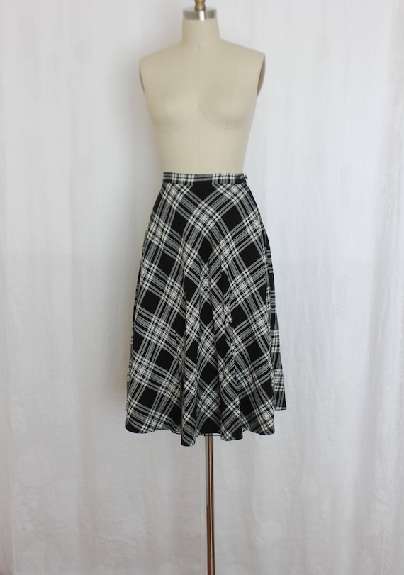 vintage black and white  wool tartan skirt