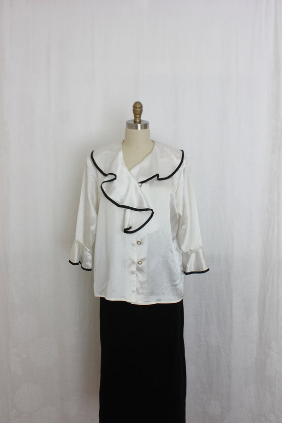 Blouse Secretary blouse in satiny white size 10