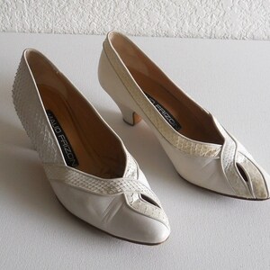 vintage 1960s designer pumps in white snake skin by Maud Frizon image 3