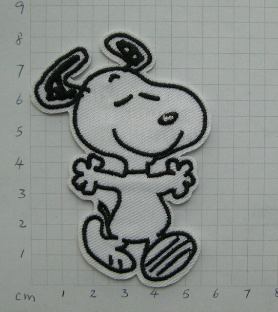 2 Charlie Brown /& Snoopy Embroidered Iron On Patches 3/" x 2.5/"