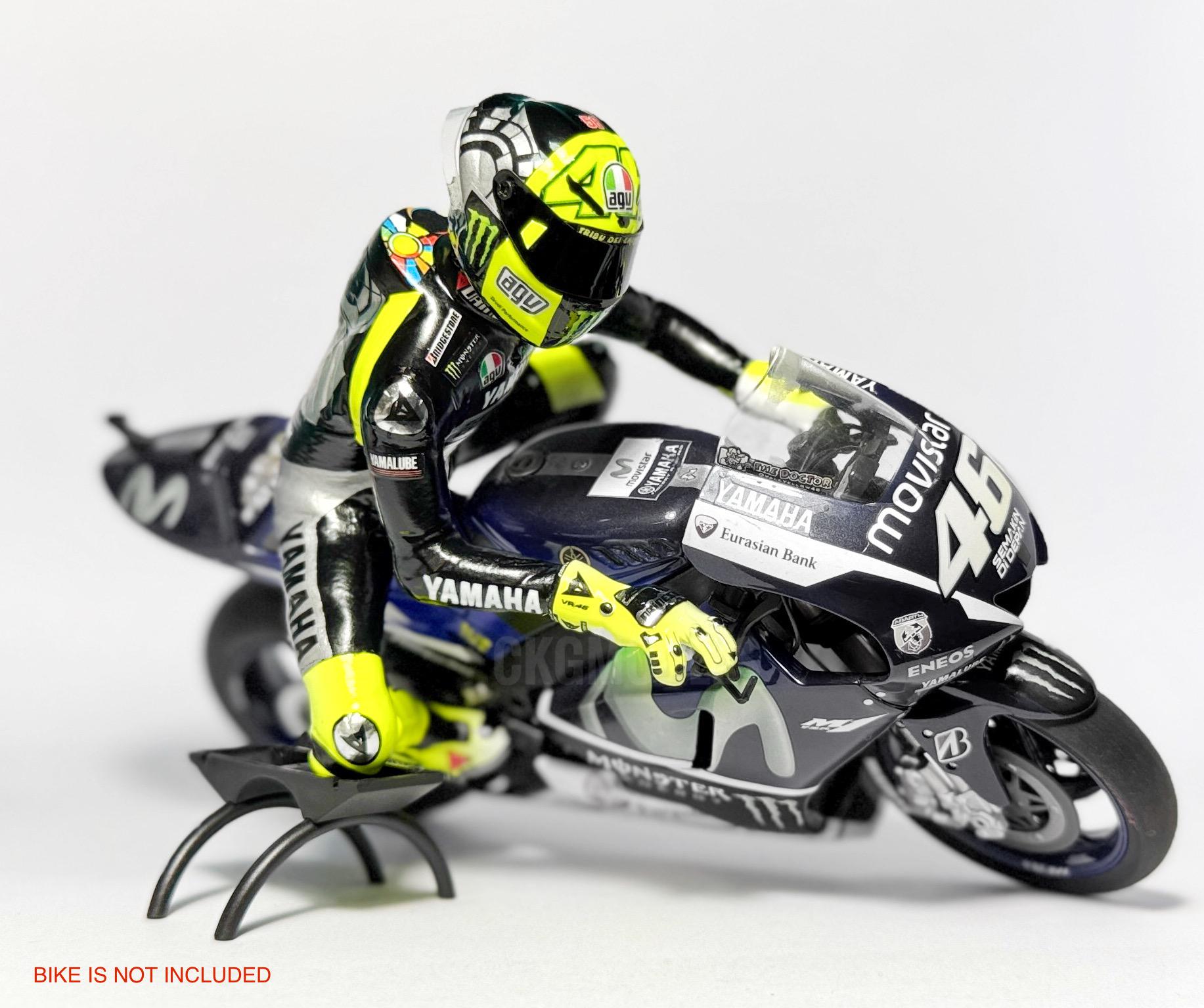 Lot 1/12e Moto + Figurine – Valentino Rossi Test Sepang 2013 – Fait Main