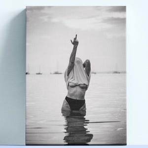 Vintage Middle Finger Girl Canvas,Naked Woman Wall Art, Black and White Print,Feminine Wall Decor, Fashion Print,Retro Middle Finger Artwork