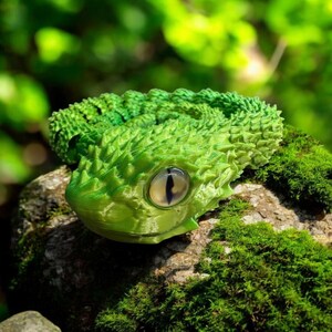 Large Articulated Snake – Flexible and Fun Toy for Women & Kids – Unique Home Decor or Playful Gift 3D Printed