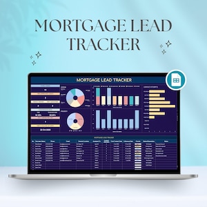 Op de afbeelding: Een laptop met een "Mortgage Lead Tracker" dashboard met grafieken en datatabellen. Het scherm toont leadstatus, conversiepercentages en contactgegevens. De achtergrond is een lichtblauwe gradiënt.