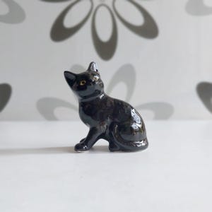 Adopt a little friends Miniature Ceramic Cat Kitty Funny Kitten Animal Black Cat Figurine Tiny Statue Decoration Collectible Hand Painted