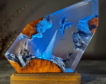 Lámpara de resina de dragón: Arte epoxi hecho a mano con dragón y castillo que escupe fuego, luz nocturna de fantasía, regalo grabado personalizado