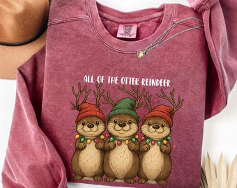 Comfort Colors® Otter Reindeer Christmas Shirt, Cute Sea Otter Tee, Animal Holiday Long Sleeve or Sweatshirt, Gift for Otter Lovers