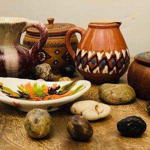Vintage Folk Art Collection! Petite Vases and Trinket Boxes Hand Painted