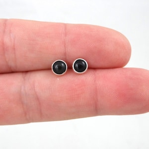 Zwarte Onyx Studs in Sterling Silver, Onyx Stud Oorbellen, 5mm Onyx Oorbellen, Sterling Silver Black Oorbellen, Minimalistische Studs, Boho Oorbellen