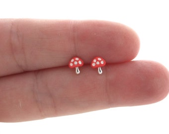 Tiny Mushroom Earrings in Sterling Silver, Mushroom Earrings, MushroomStuds, Cartilage Studs, Minimalist Earring, Dainty Earrings