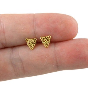 Gold Leopard Earrings in Sterling Silver, Cat Earrings, Leopard Earrings, Gold Earrings, Animal Studs, Kitty Earrings, Dainty Earrings