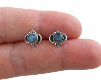 Orecchini in labradorite in argento sterling, orecchini in labradorite, gioielli in labradorite, orecchini minimalisti, orecchini in labradorite, orecchini con pietre preziose