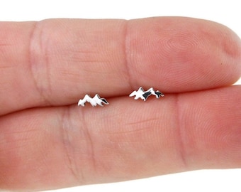 Orecchini Tiny Mountain in Argento Sterling, Orecchini montagna innevati, Borchie da montagna, Montagna in argento sterling, Orecchini outdoor