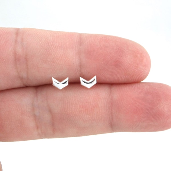 Chevron Arrow Stud Earrings in Sterling Silver, Chevron Earrings, Chevron Studs, Tiny Arrow Studs, Tiny Earrings, Chevron Earrings