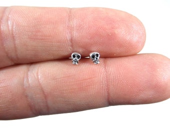 Tiny Skull Sterling Silver Earrings, Skull Earrings, Kids Earrings, Tiny Studs, Cartilage Studs, Minimalist Earring, Simple Studs