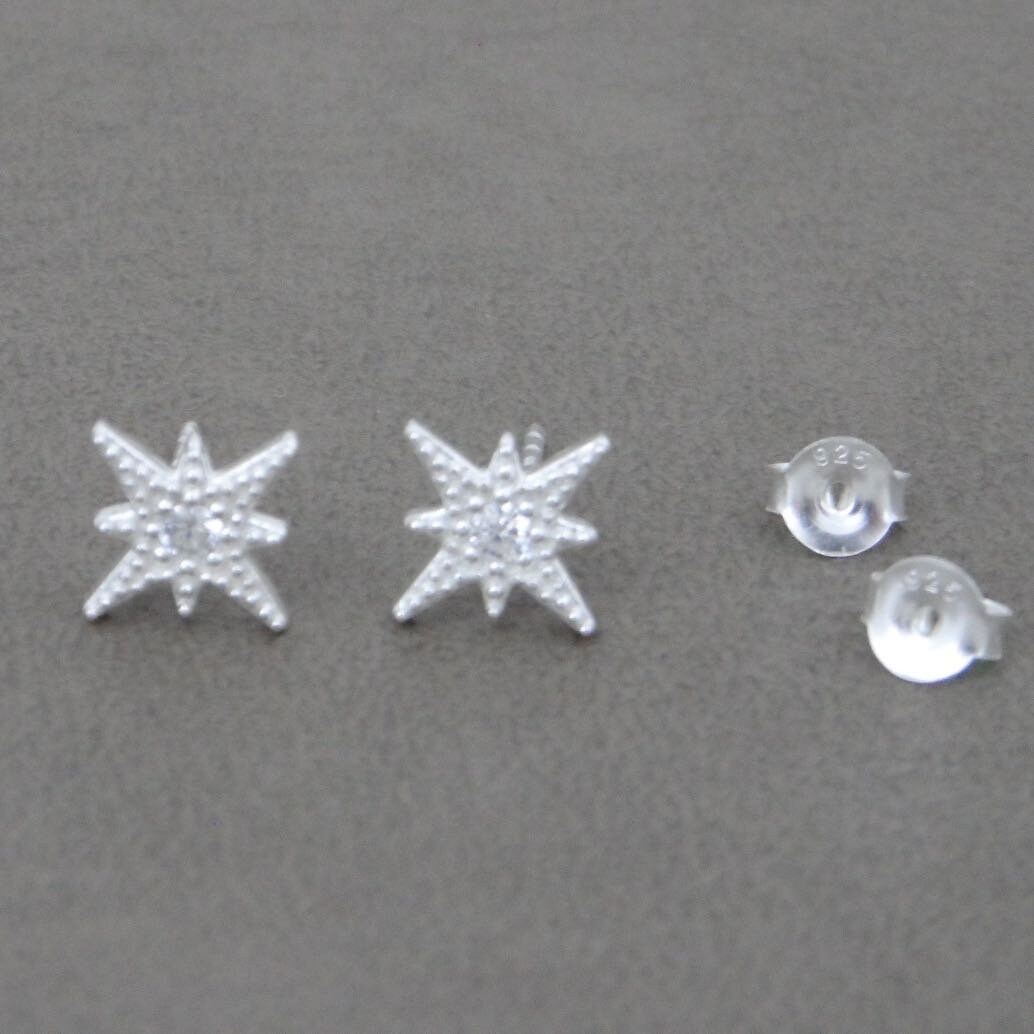 ●VVV● Silver 925 Cubic Star Earrings 25SSER056F Star Stud Earrings in Sterling Silver, North Star Earrings