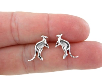 Brincos canguru em prata esterlina, brincos canguru, brincos infantis, brincos canguru, tachas minúsculas, tachas de animais, brinco de meninas, presente para ela