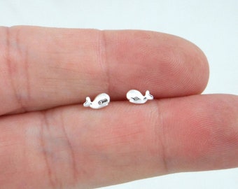 Tiny Whale Oorbellen in Sterling Silver, Whale Studs, Kids Oorbellen, Tiny Whale Studs, Baby Whale, Fish Oorbellen, Ocean Oorbellen