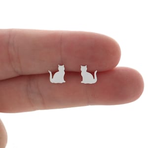 Katze Ohrstecker, Sterling Silber Katze Ohrringe, kleine Ohrstecker, Kinder Ohrringe, Tier Ohrstecker, Kitty Ohrringe, zierliche Ohrringe