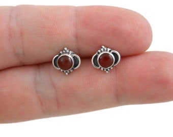 Karneol Ohrstecker in Sterling Silber, Karneol Ohrringe, Minimalistische Ohrringe, Karneol Ohrstecker, Edelstein Ohrringe, Geschenk für Sie