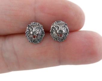 Orecchini Lion Head in Argento Sterling, Orecchini Lion, Borchie Lion, Orecchini Gatto, Borchie Animali, Orecchini Sterling, Orecchini Delicati