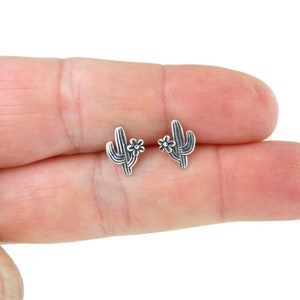 Boucles d'oreilles fleur de cactus en argent sterling, boucles d'oreilles cactus, clous d'oreilles cactus, cactus Saguaro, boucles d'oreilles sud-ouest, boucles d'oreilles western
