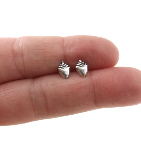 Tiny Acorn Earrings in Sterling Silver, Acorn Earrings, Acorn Studs, Cartilage Studs, Girls Earrings, Silver Studs, Dainty Earrings