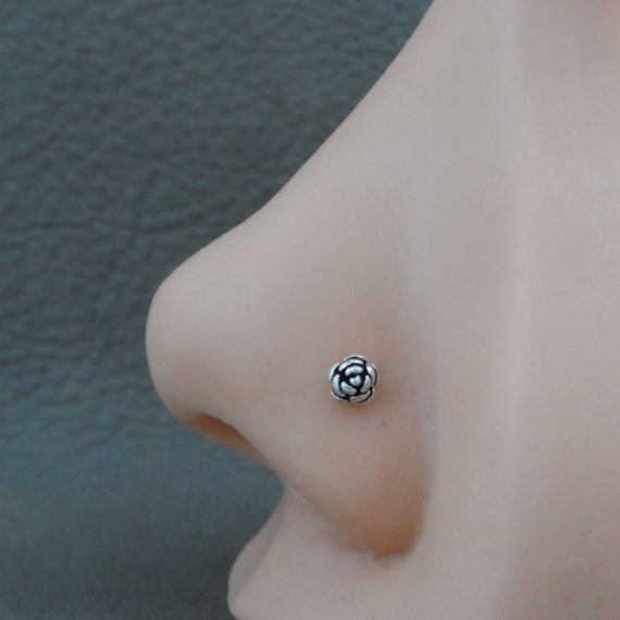 Silver flower hotsell nose stud
