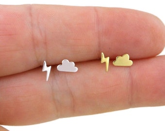 Orecchini a forma di fulmine e nuvola in argento sterling, orecchini a forma di fulmine in argento sterling, orecchini a forma di nuvola, orecchini piccoli, orecchini a bottone spaiati