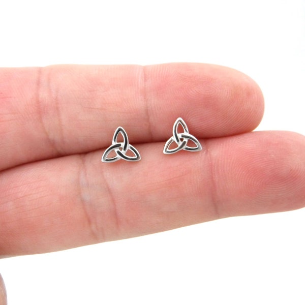 Celtic Trinity Knot Earrings in Sterling Silver, Triquetra Earrings, Silver Celtic Studs, Dainty Earrings, Celtic Jewlery, Celtic Earrings